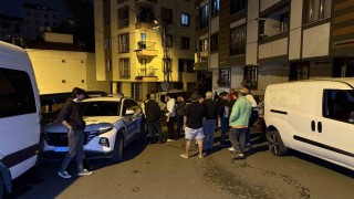 Eyüpsultanda bir sürücü sokakta bulunan 8 araca çarptı