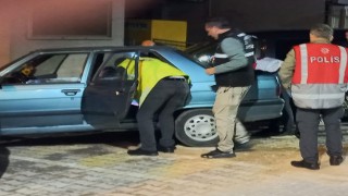 Ezinede uyuşturucu operasyonu: Kokain ve 500 bin TL yakalandı