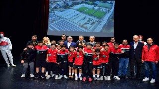 Fatih Belediyesinden Amatör Spor Kulüplerine malzeme desteği