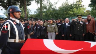 Feci kazada şehit olan jandarma personelleri gözyaşlarıyla memleketlerine uğurlandı