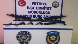 Fethiyede şüpheli çantadan silah çıktı