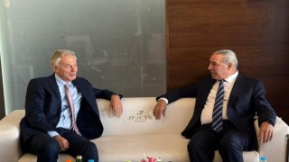 Filistin Devlet Başkanı Yardımcısı Al-Sheikh, İngilterenin eski Başbakanı Blair ile bir araya geldi
