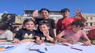 Filistinli çocuklar için resim çizdiler