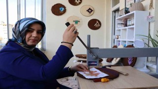 Filografi ve erhamın buluştuğu tablolar dikkat çekiyor