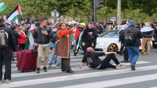 Fransada binlerce kişi, İsrailin Sumud Filosuna müdahalesini protesto etti