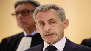 Fransanın eski Cumhurbaşkanı Sarkozy yarın cezaevine girecek