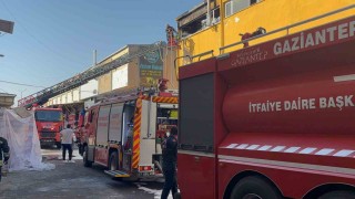 Gaziantepte gıda işletmesindeki yangın söndürüldü