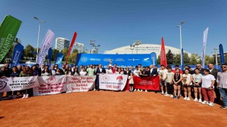 Gaziantepte Tenis Şampiyonasında ödül töreni heyecanı