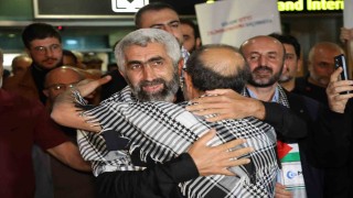 Gazze filosu aktivisti Akılotu: İsrailde Türk pasaportu taşıyan çifte vatandaşlar askerlik yapıyor