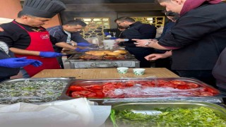 Gazze için hayır çarşısı düzenlediler