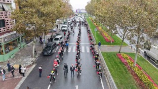 Gazzedeki çocuklara umut için pedal çevirdiler