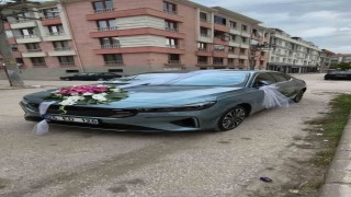 Gelin arabası yapılan Togg ilgi odağı oldu