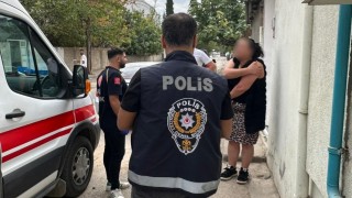 Genç kız sokak ortasında yumruklu ve tekmeli saldırıya uğradı