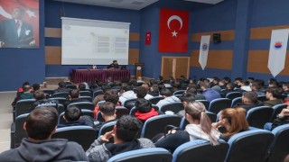 Gençler için ‘Güvenli Gelecek seminerleri