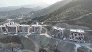 Gülderen Mahallesinde 2.etap TOKİ konutları yükseliyor