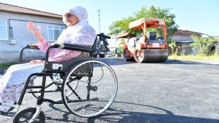 Gülistan Teyzenin duaları Yeşilyurt Belediyesine