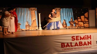 Hadese Yolculuk tiyatro severlerle buluştu