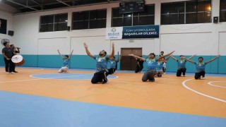 Haliliyedeki halk oyunları kursu ilgi görüyor