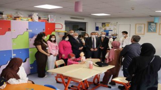 Hastane Okulundaki öğrenciler eğitimden kopmuyor