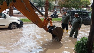 Hatay Belediyesi’nden Sağanak Yağışa Karşı Koordineli Müdahale