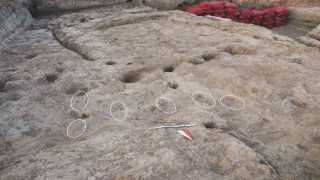 Hatayda 7 bin 200 yıl öncesine ait 5 insan ayak izi keşfedildi