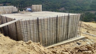 İçmeler köyünde içme suyu deposu yapım çalışmaları sürüyor