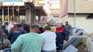 Iğdırda asansör boşluğuna düşen 2 işçi yaralandı