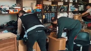 Iğdırda kaçak sigara operasyonu: Çok sayıda kaçak ürün ele geçirildi