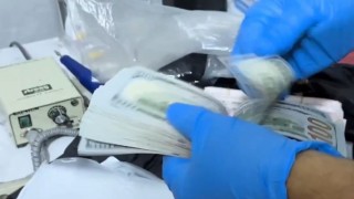 Iğdırda sahte diş kliniğine operasyon: Yüklü miktarda döviz ve TL ele geçirildi