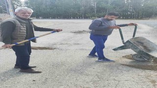 Iğdırda şoförlerinden tepki: Yollar çukur deryasına döndü