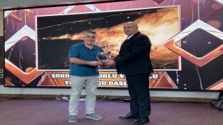 İHA muhabiri Özkan Olcay, birincilik ödülünü aldı