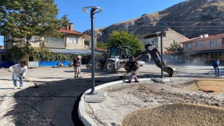 İnönüde asfalt onarım çalışmaları devam ediyor