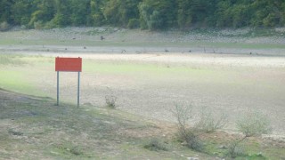 İstanbulun su ihtiyacını karşılayan barajlar kuruma noktasına geldi