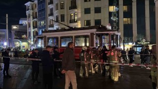 İstiklal Caddesinde nostaljik tramvayda yangın paniği