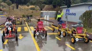 Jandarmadan miniklere trafik eğitimi