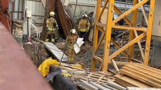 Kadıköyde inşaattan düşen 60 yaşındaki işçi hayatını kaybetti