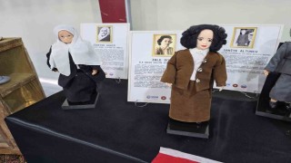 Kahraman Türk Kadınları ve Folklorik Bebekler Sergisi Gölcükte açıldı