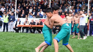 Kahramanmaraş’ta Geleneksel Kısa Şalvar Güreş Festivali Coşkusu