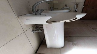 Kamu malına zarar veren kişi yakalandı