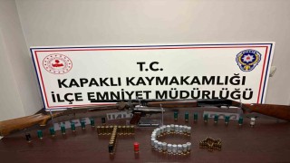 Kapaklıda arama yapılan evde ruhsatsız tabanca ve 2 av tüfeği ele geçirildi