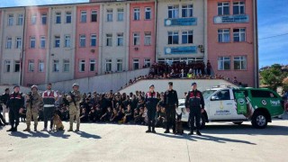 Karabük Jandarmasından öğrencilere hayvan sevgisi eğitimi