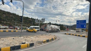 Karabükte tır ile minibüs çarpıştı: 9 öğrenci yaralandı