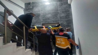 Karamanda bir kat aşağıya düşen asansördeki şahıs yaralandı