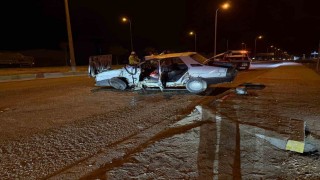 Karapınarda tır ile otomobil çarpıştı: 2 yaralı