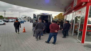 Karapınarda tır ile otomobil çarpıştı: 2 yaralı