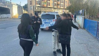 Karsta okul önlerinde uygulamalar sıklaştırıldı