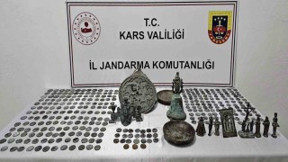 Karsta tarihi eser operasyonu: 5 kişi tutuklandı