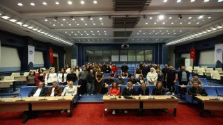 Kayseri Büyükşehir, TOBB Üniversitesi öğrencilerine tarihi ve afet risk azaltma projelerini anlattı