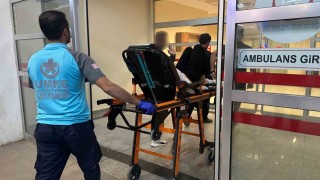 Kazara kendini bıçaklayan kadın yaralandı