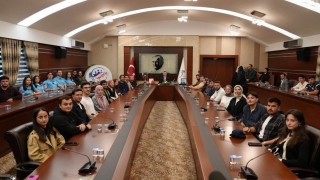 KBÜ Rektörü Prof. Dr. Kırışık, TEKNOFEST şampiyonlarını ödüllendirdi